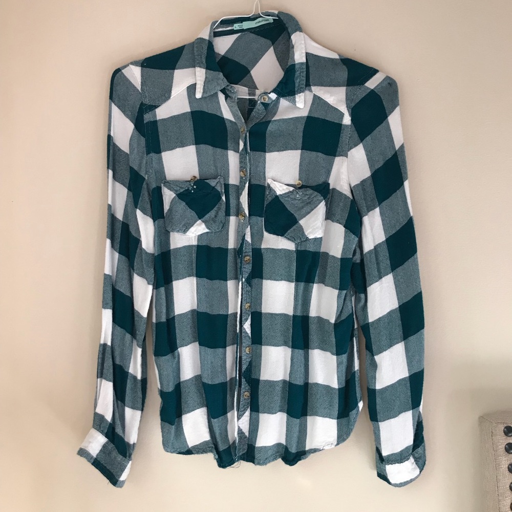 TEAL/CREAM PLAID BUTTON UP